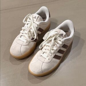 Adidas Women's Cream and Brown Sneakers VL Court 3.0